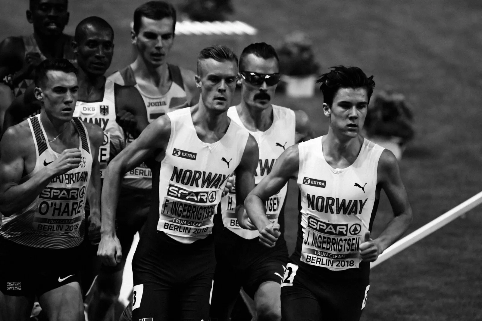 Filip, Henrik og Jakob Ingebrigtsen side om side i feltet i EM i Berlin 2018